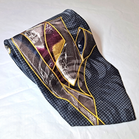 Geoffrey Beene 💯 Silk Men's Necktie 55-57" x 4" Gray/Burgundy Abstract USA Made - Picture 4 of 9